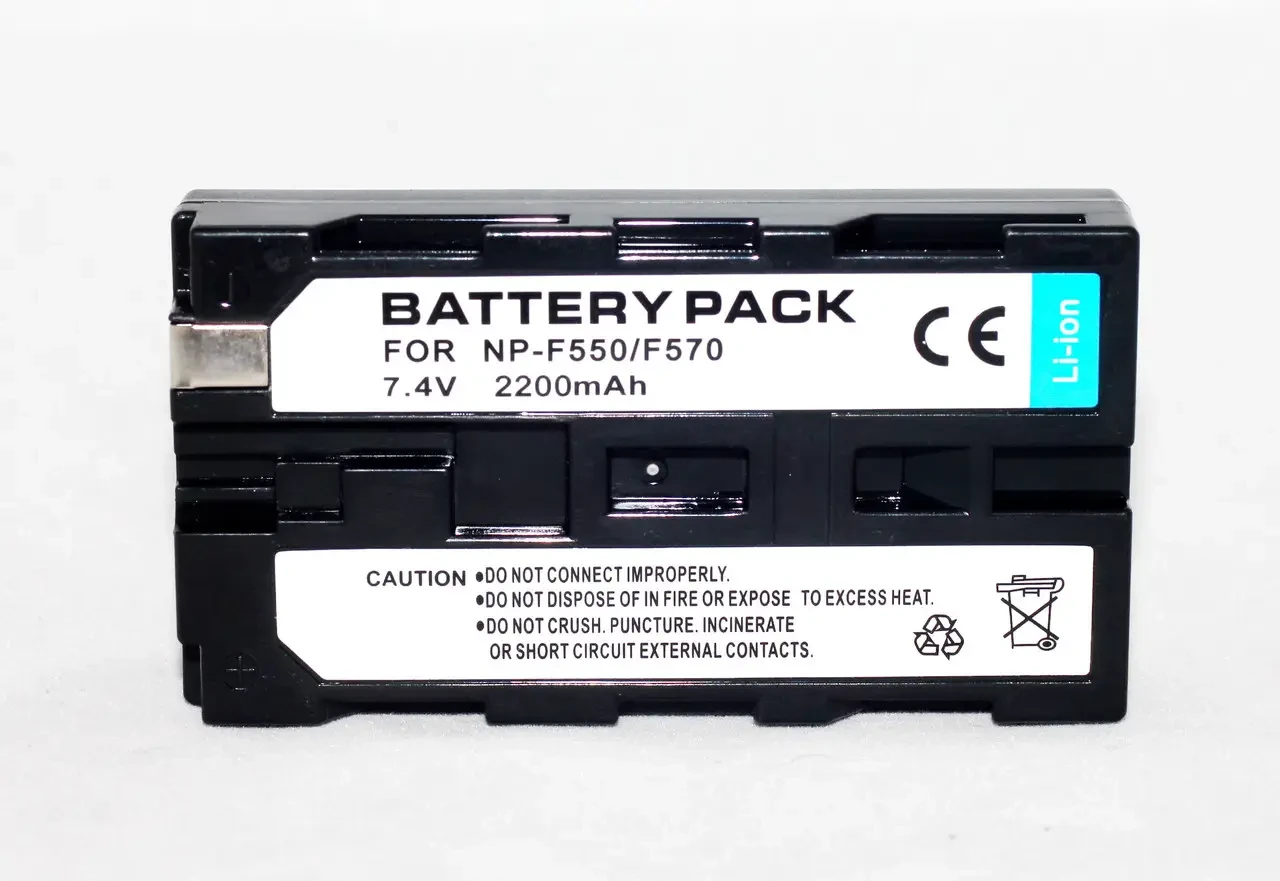 Комплект: "STICK-XL" LED свет-жезл RGB - R1000 (3000-6000K)+аккумулятор NP-F550+зарядное устройство+стойка 2м.