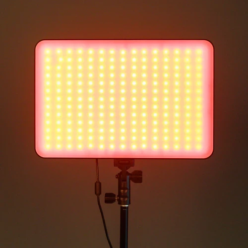 Комплект постійного студійного світла Weeylite SPRITE 40 RGB LED (40W 2500K-8500K)