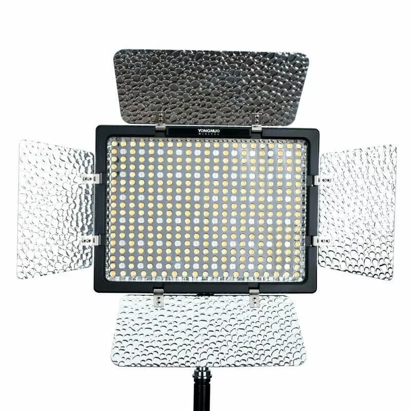 LED — освітлювач, відеосвітло Yongnuo YN-300 IV (YN300 IV) (3200-5500K + RGB)