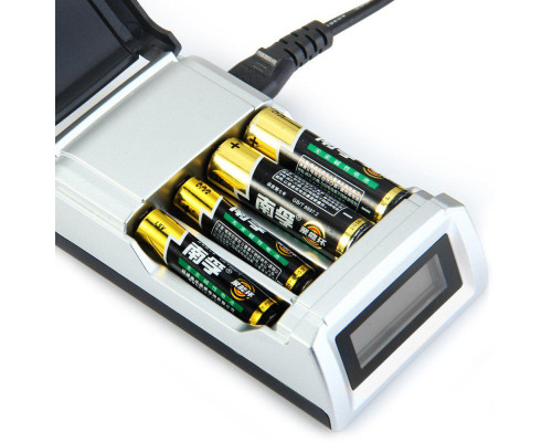 Інтелектуальний зарядний пристрій C905W з LCD дисплеєм для акумуляторів типу AA та AAA