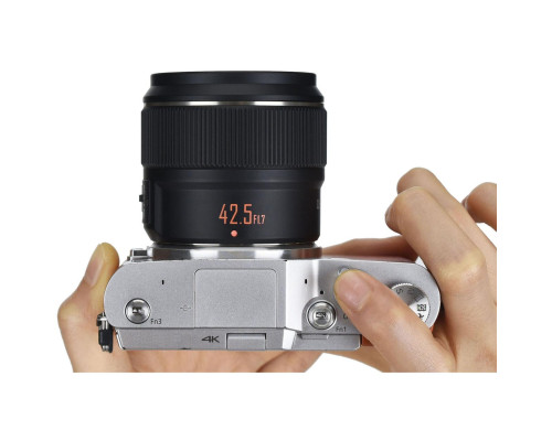 Об'єктив YONGNUO YN42.5mm F1.7M II (2 версія) для Olympus, Panasonic і т. д. (Micro 4/3 - mount) автофокусний