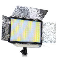 LED - освітлювач, відеосвітло Teyeleec TL520 (3200-5600 K)