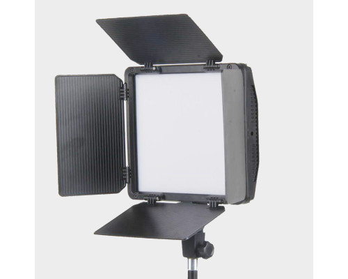 LED — освітлювач, відеосвітло Triopo TTV-480Bi (3200-6500 K) з регулюванням і мережевим адаптером