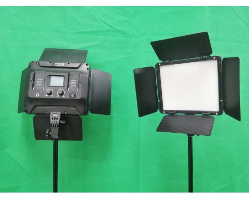 LED — освітлювач, відеосвітло Triopo TTV-480Bi (3200-6500 K) з регулюванням і мережевим адаптером