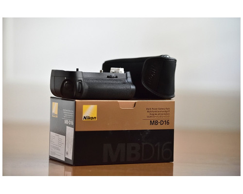 Батарейний блок (бустер) MB-D16 для NIKON D750