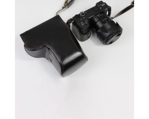 Защитный футляр - чехол для фотоаппарата Sony A6600 (ILCE-6600) с доступом к батарейному отсеку - черный