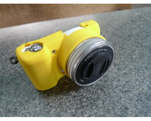 Захисний силіконовий чохол для фотоапаратів SONY A5000, A5100 - жовтий